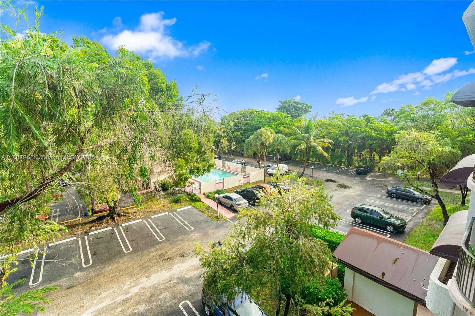 Small Image of 2701 RIVERSIDE DR #413-B, Coral Springs Number 16