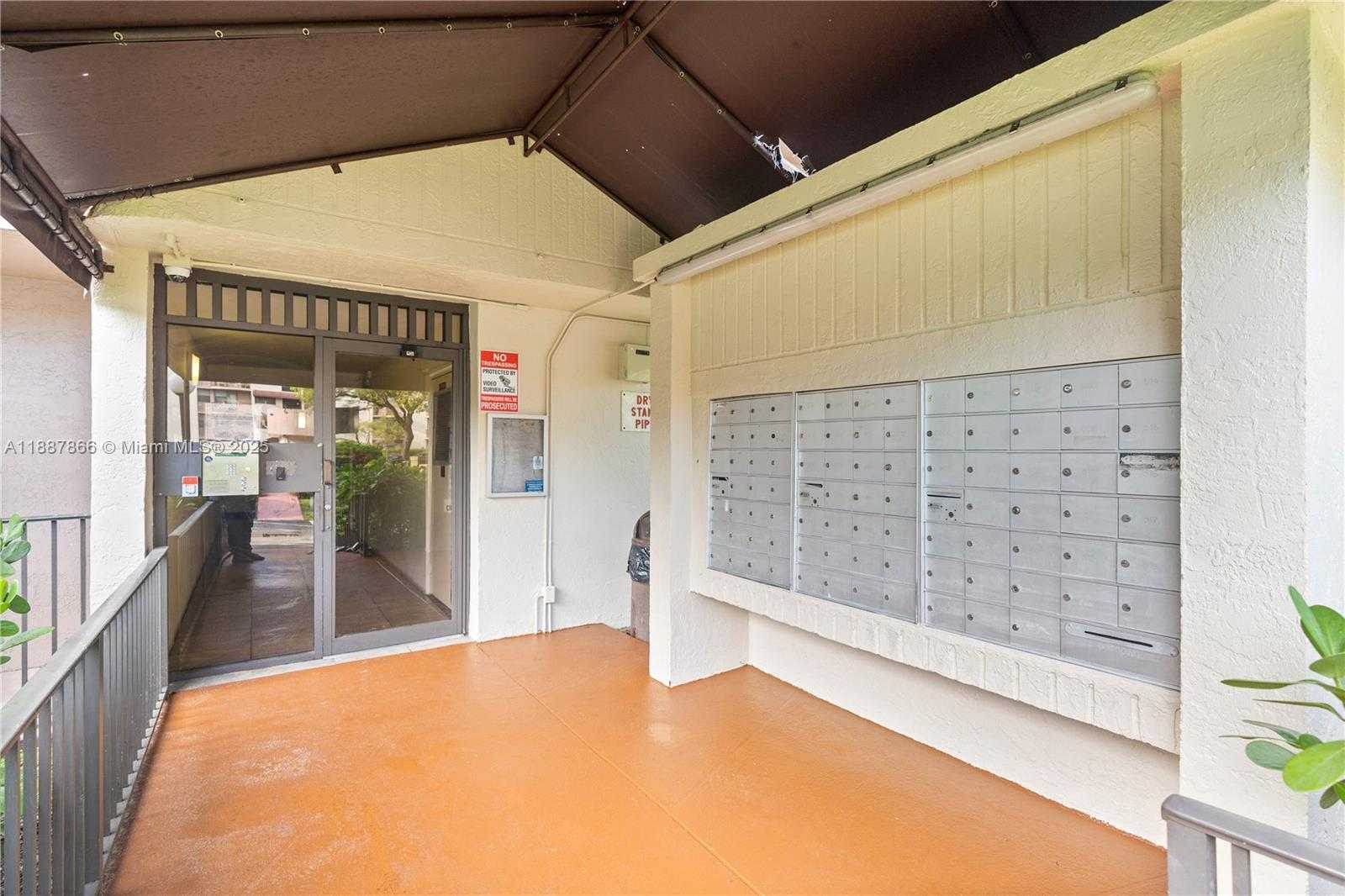 Small Image of 2701 RIVERSIDE DR #413-B, Coral Springs Number 4