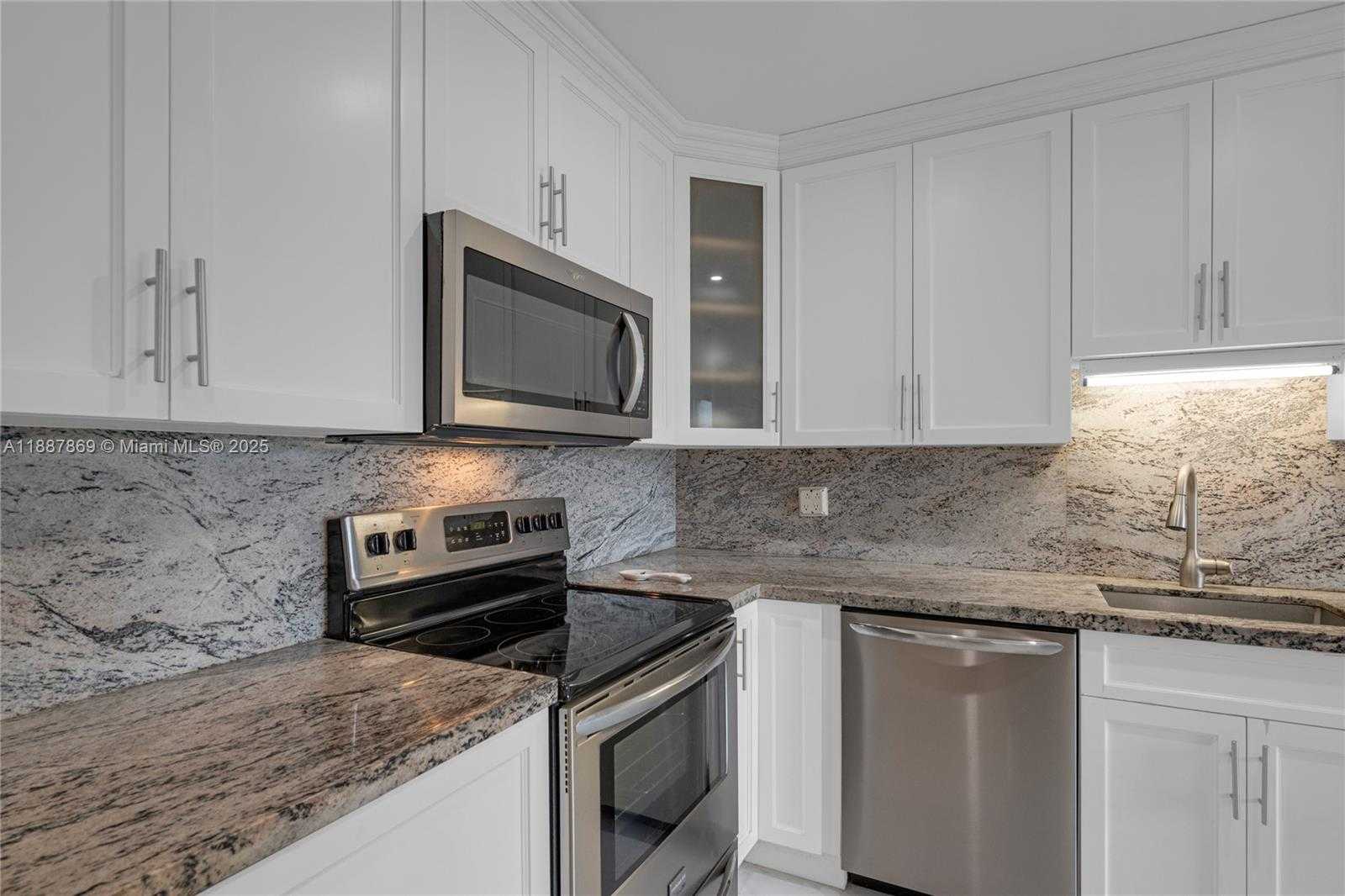 Small Image of 8809 BELLE AIRE DR #8809, Boca Raton Number 11