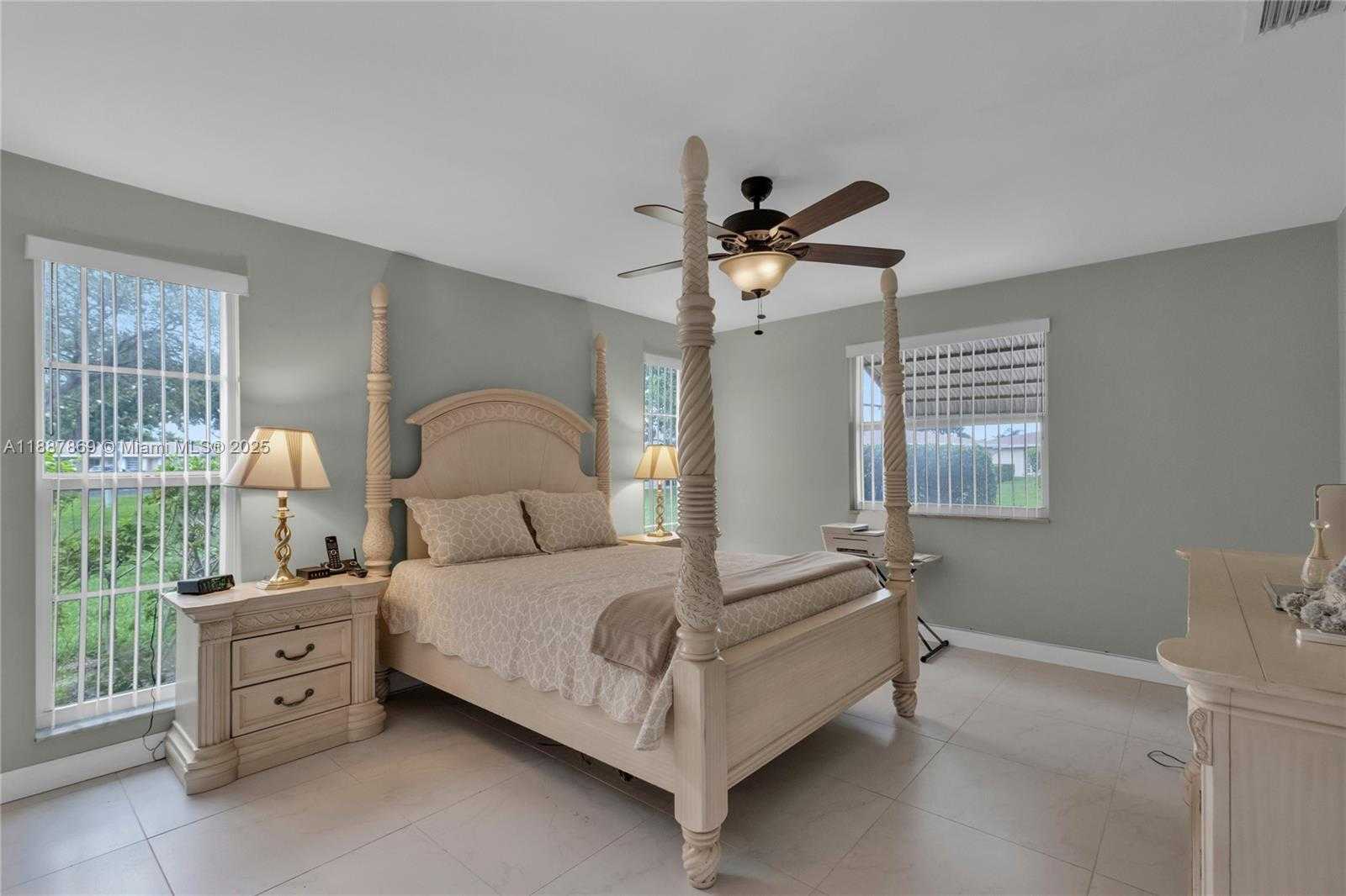 Small Image of 8809 BELLE AIRE DR #8809, Boca Raton Number 13