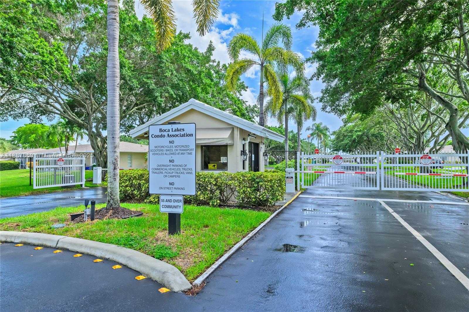 Small Image of 8809 BELLE AIRE DR #8809, Boca Raton Number 2