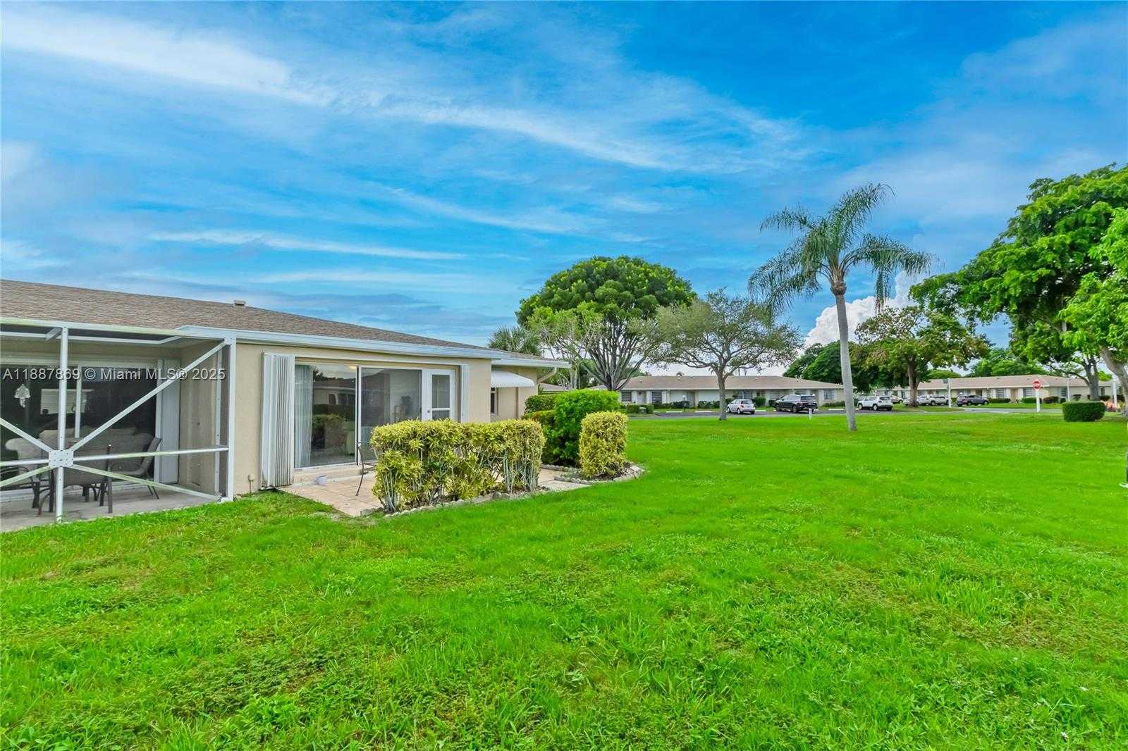 Small Image of 8809 BELLE AIRE DR #8809, Boca Raton Number 27