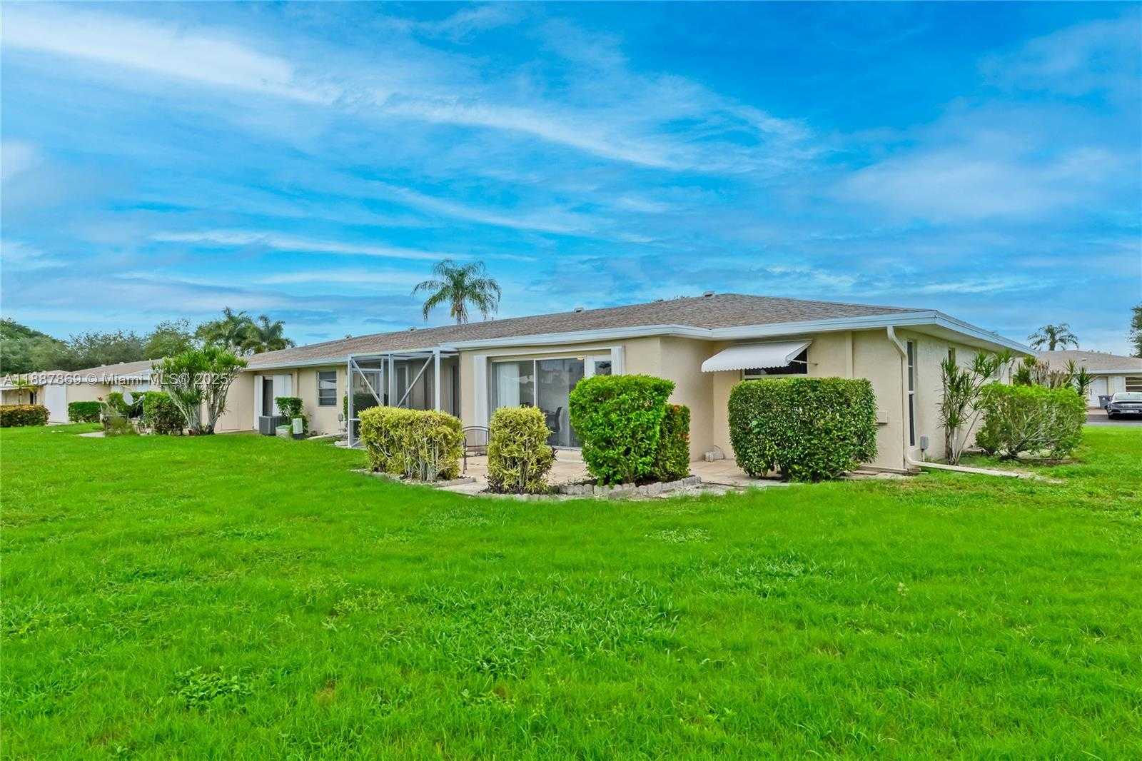 Small Image of 8809 BELLE AIRE DR #8809, Boca Raton Number 28