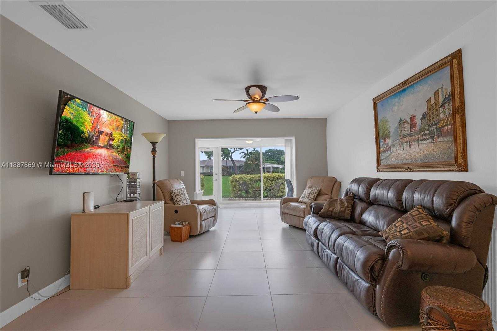 Small Image of 8809 BELLE AIRE DR #8809, Boca Raton Number 4