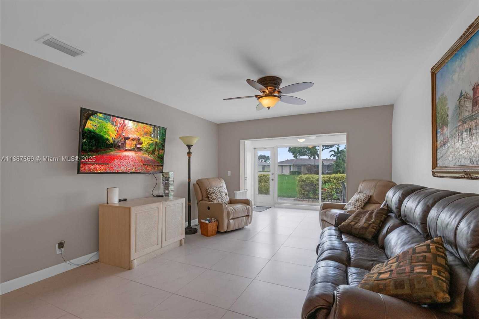 Small Image of 8809 BELLE AIRE DR #8809, Boca Raton Number 5