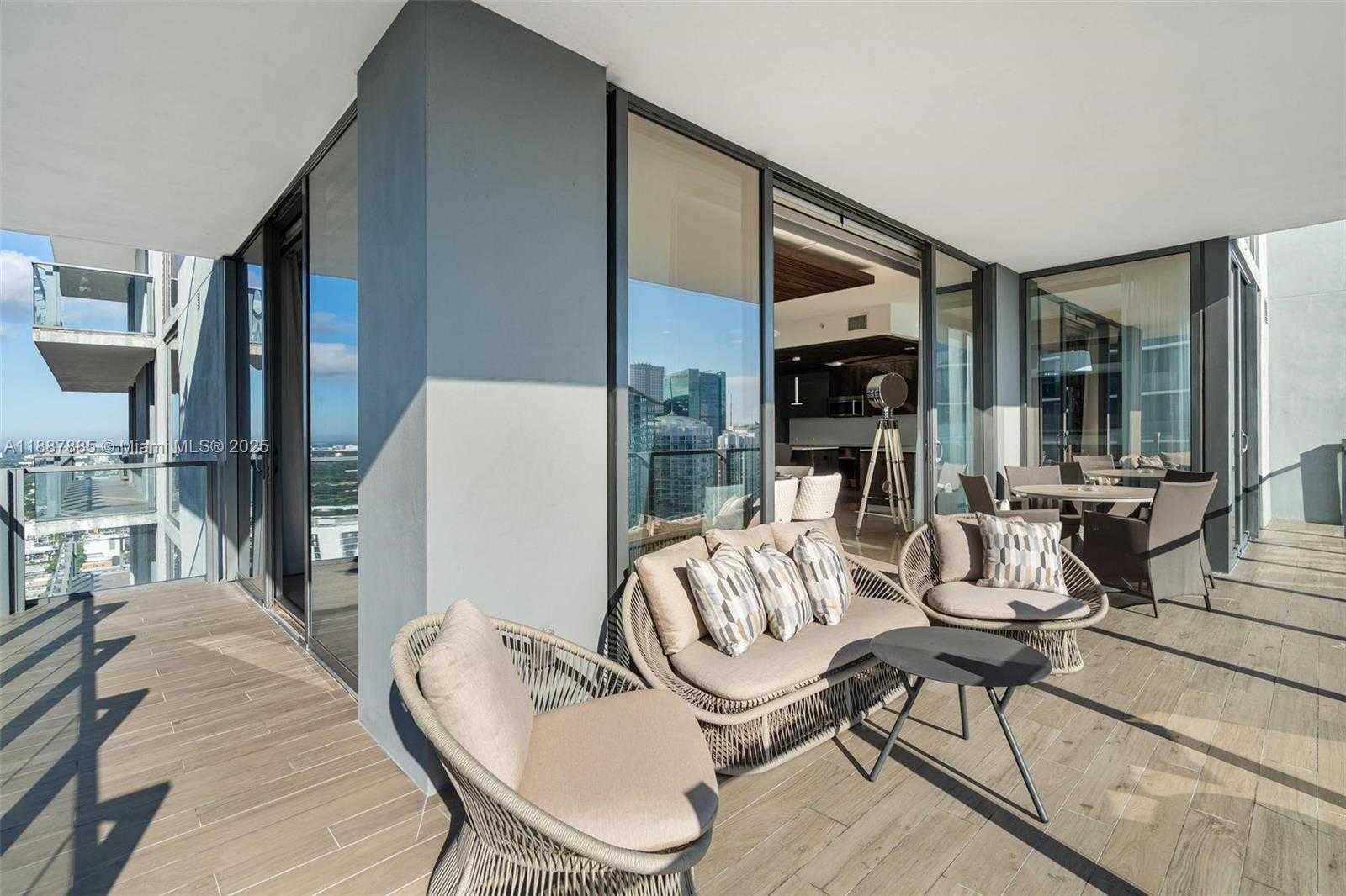 Small Image of 88 SOUTH WEST 7TH ST #3801, Miami Number 16