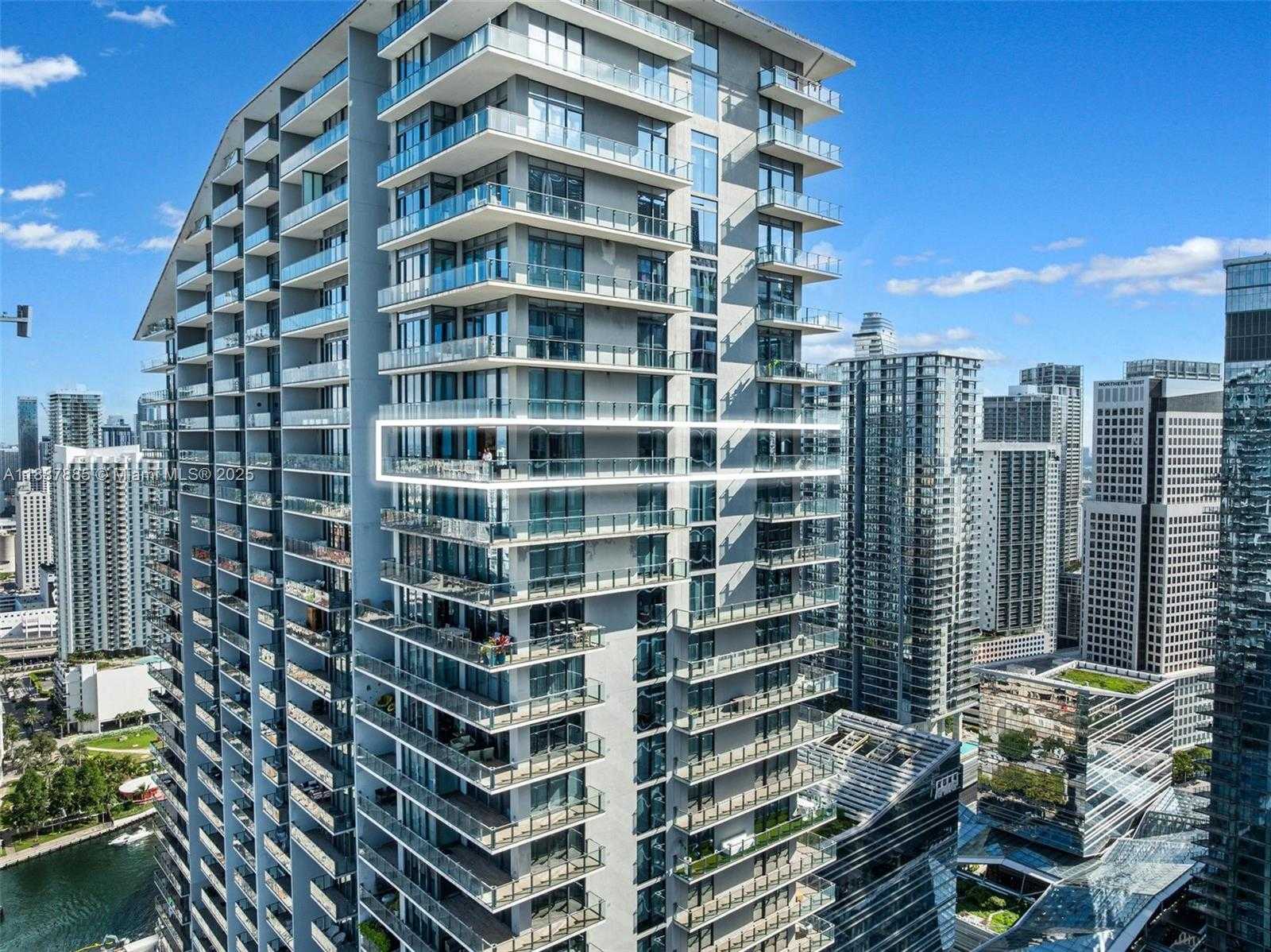 Small Image of 88 SOUTH WEST 7TH ST #3801, Miami Number 2