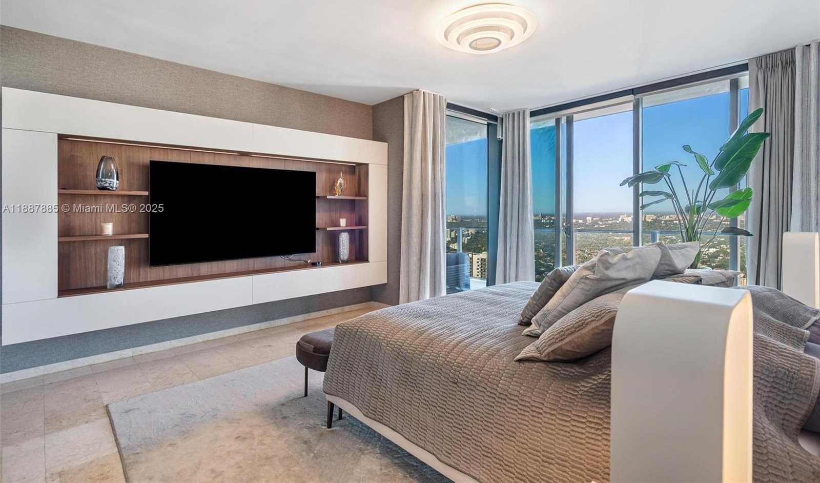 Small Image of 88 SOUTH WEST 7TH ST #3801, Miami Number 22