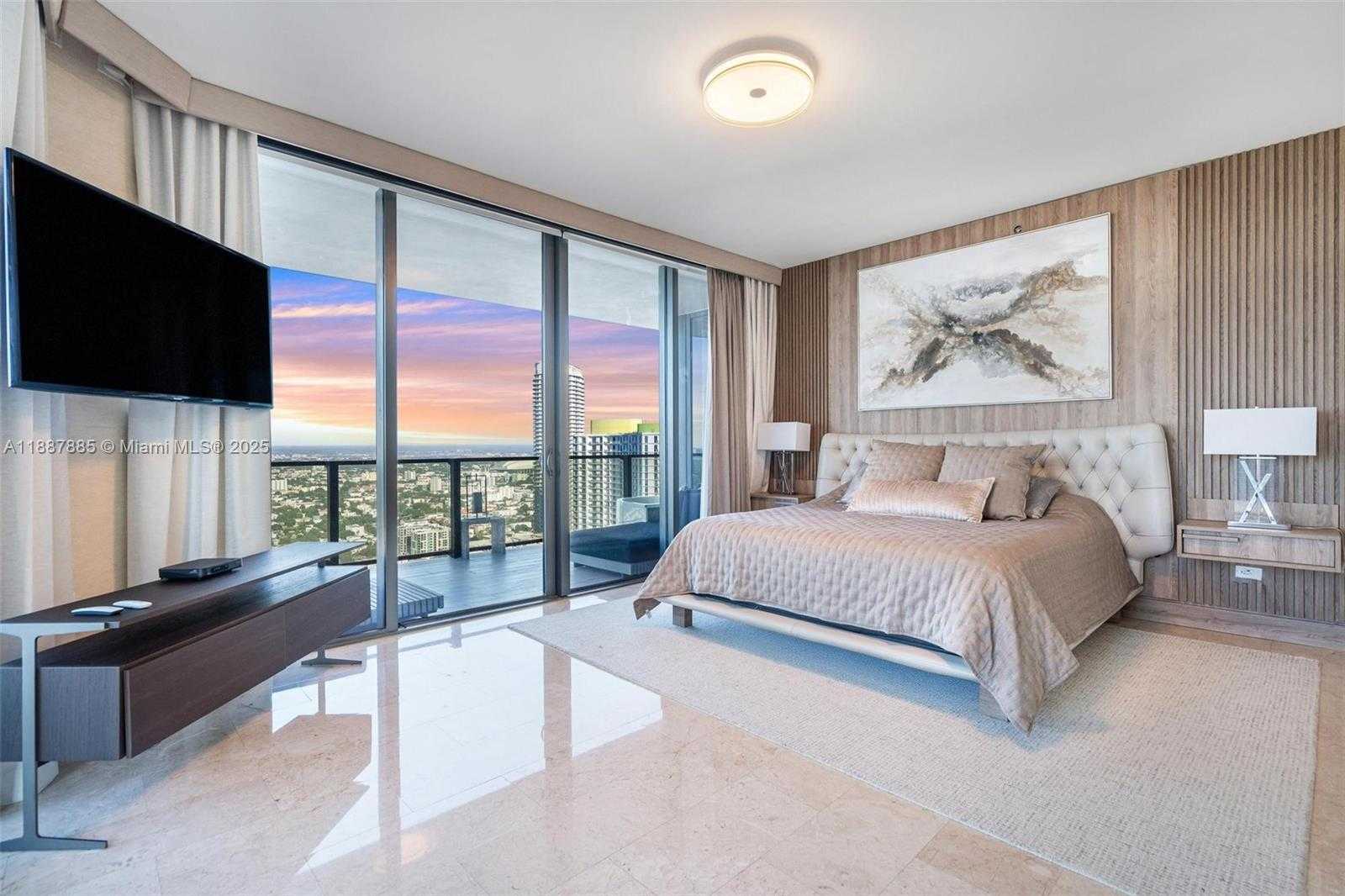 Small Image of 88 SOUTH WEST 7TH ST #3801, Miami Number 28
