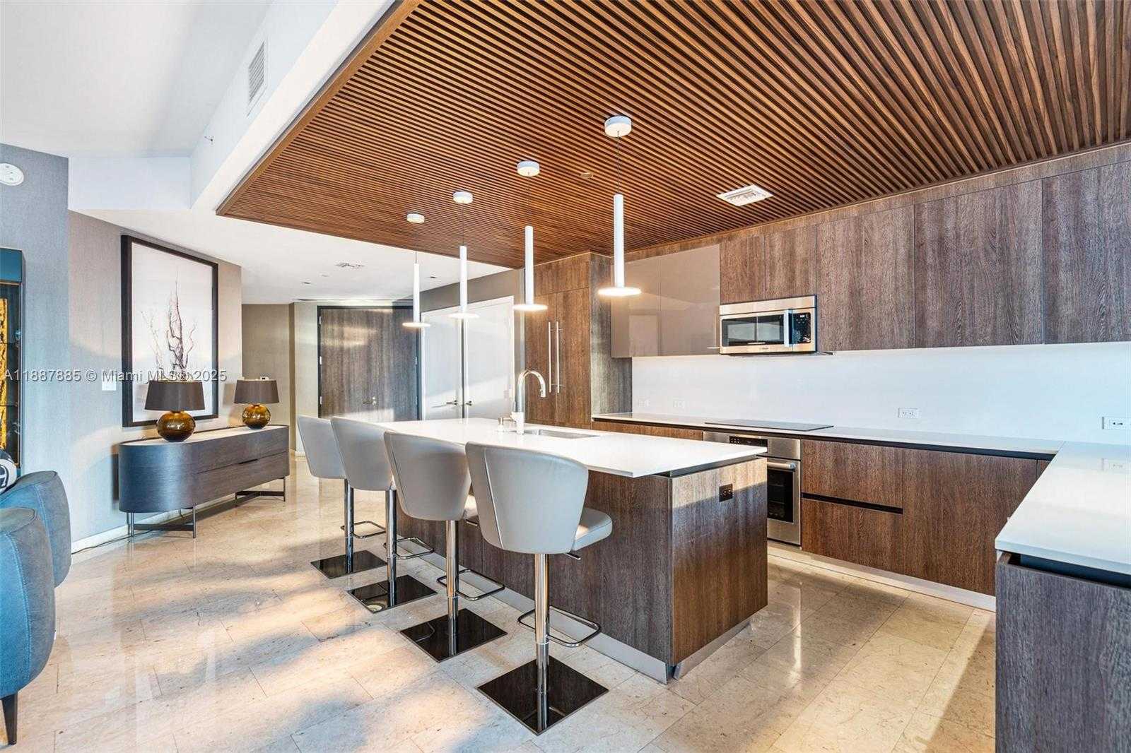 Small Image of 88 SOUTH WEST 7TH ST #3801, Miami Number 3