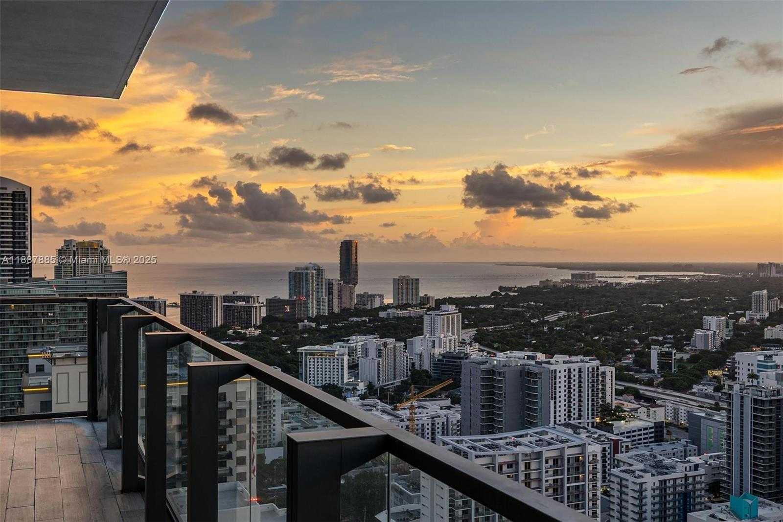 Small Image of 88 SOUTH WEST 7TH ST #3801, Miami Number 31