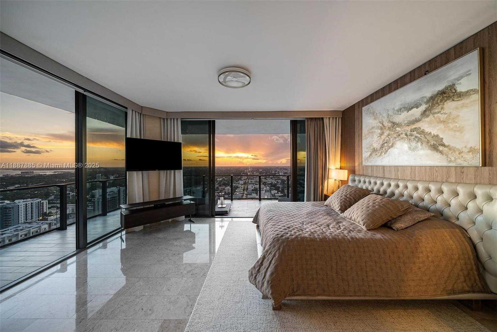 Small Image of 88 SOUTH WEST 7TH ST #3801, Miami Number 32
