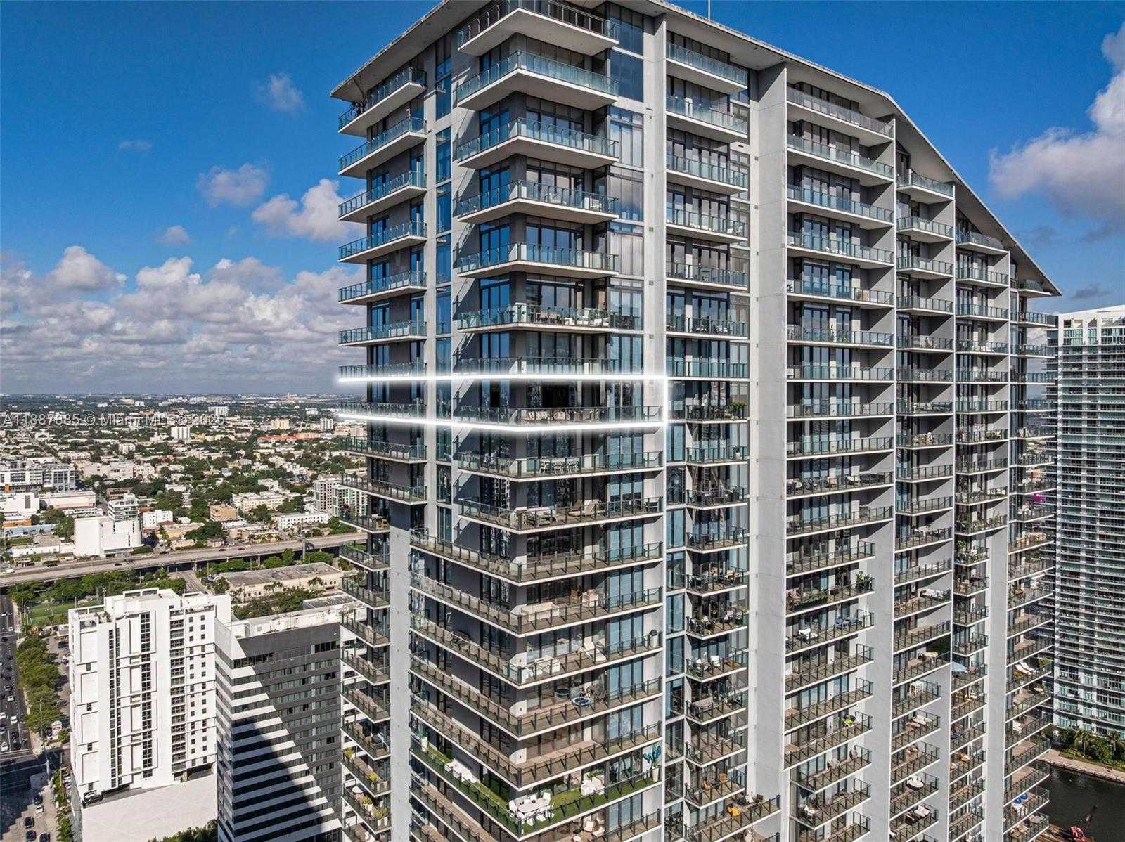 Small Image of 88 SOUTH WEST 7TH ST #3801, Miami Number 4