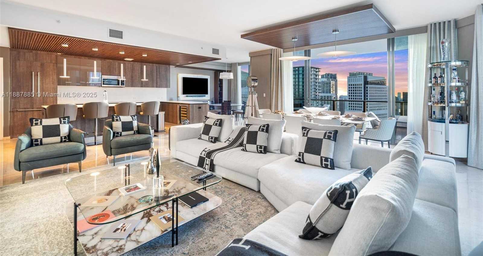 Small Image of 88 SOUTH WEST 7TH ST #3801, Miami Number 5