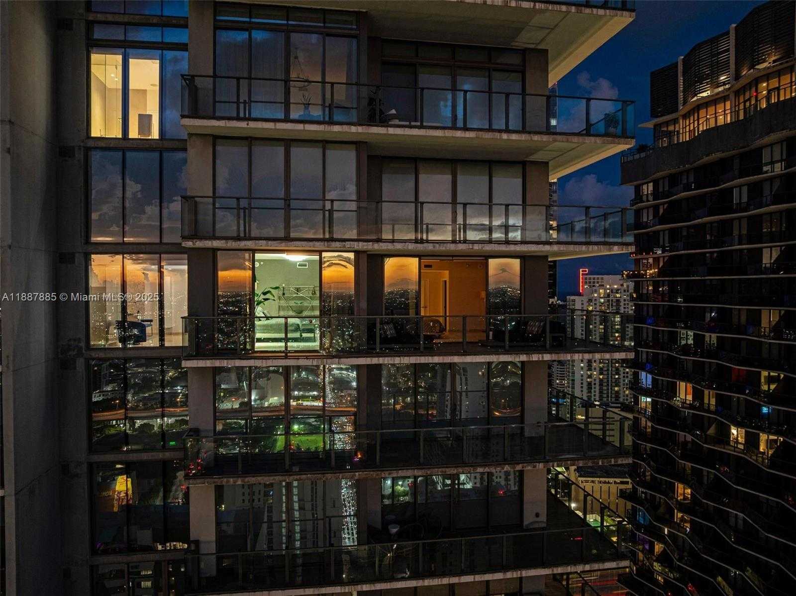 Small Image of 88 SOUTH WEST 7TH ST #3801, Miami Number 52