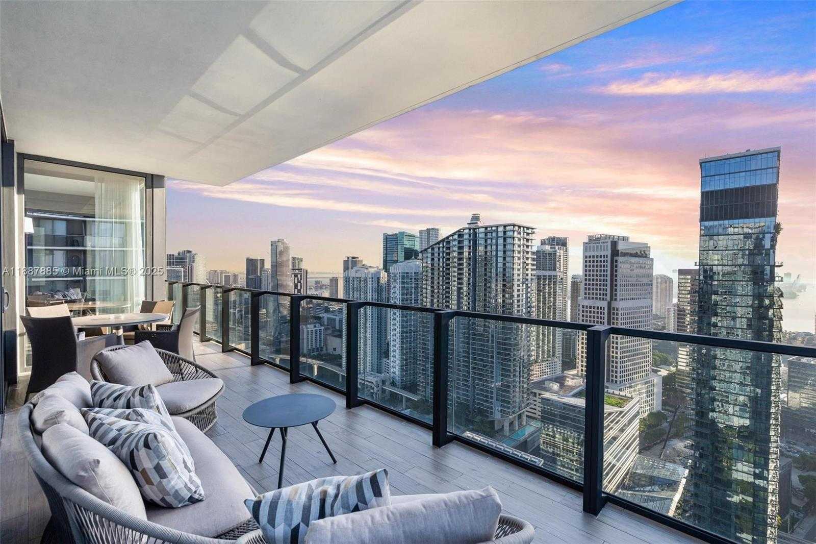 Small Image of 88 SOUTH WEST 7TH ST #3801, Miami Number 6