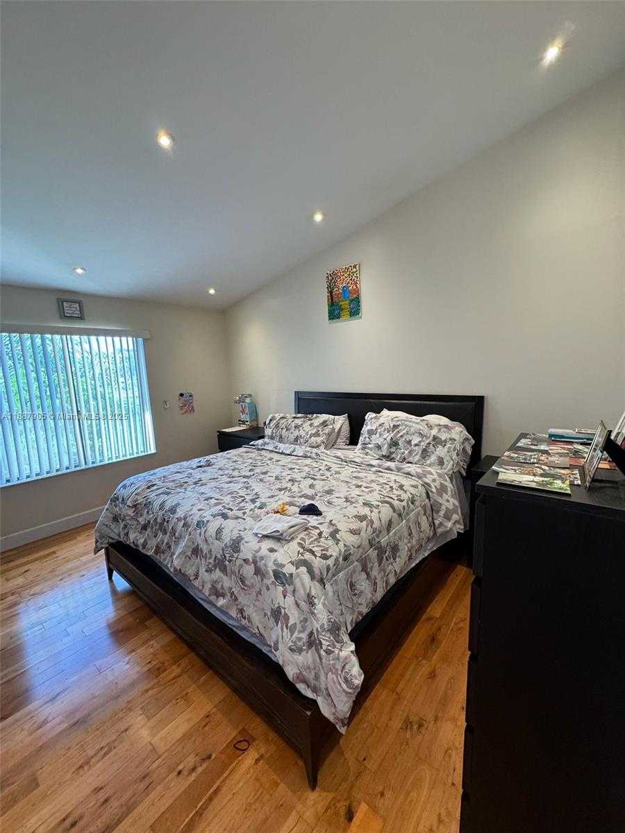 Small Image of 9204 NORTH WEST 49TH PL, Sunrise Number 16