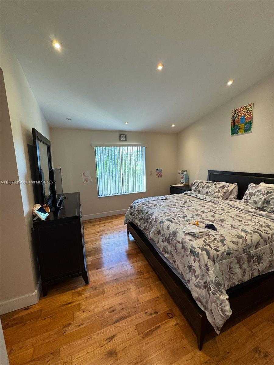 Small Image of 9204 NORTH WEST 49TH PL, Sunrise Number 19