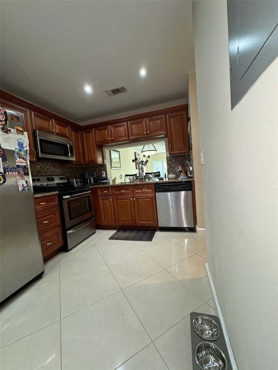 Small Image of 9204 NORTH WEST 49TH PL, Sunrise Number 4