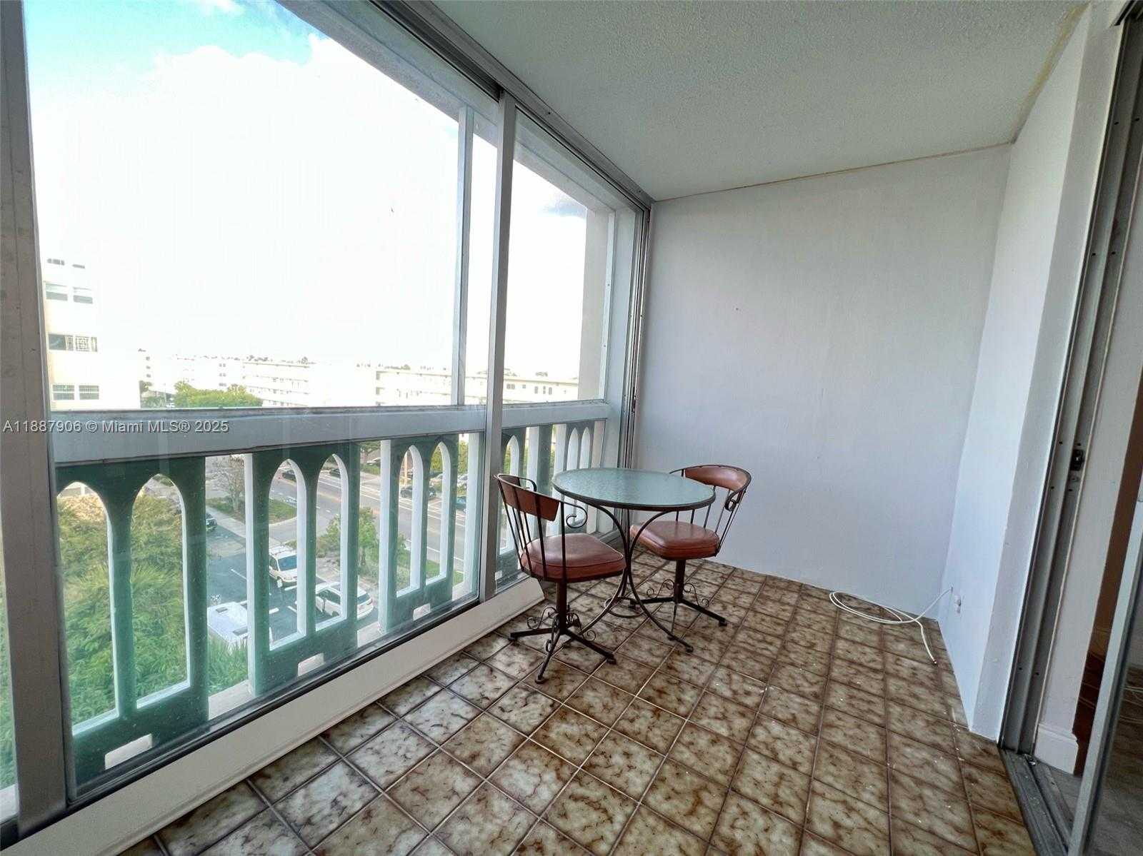 Small Image of 301 NORTH EAST 14TH AVE #608, Hallandale Beach Number 17
