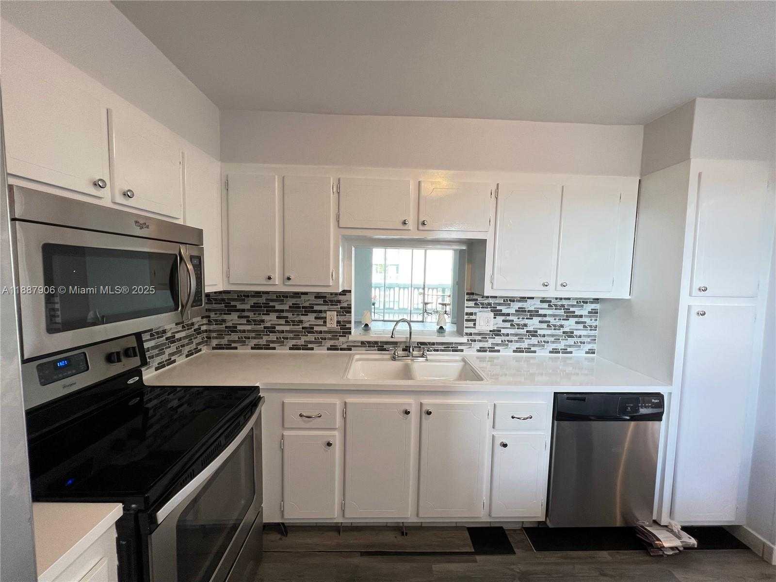 Small Image of 301 NORTH EAST 14TH AVE #608, Hallandale Beach Number 2