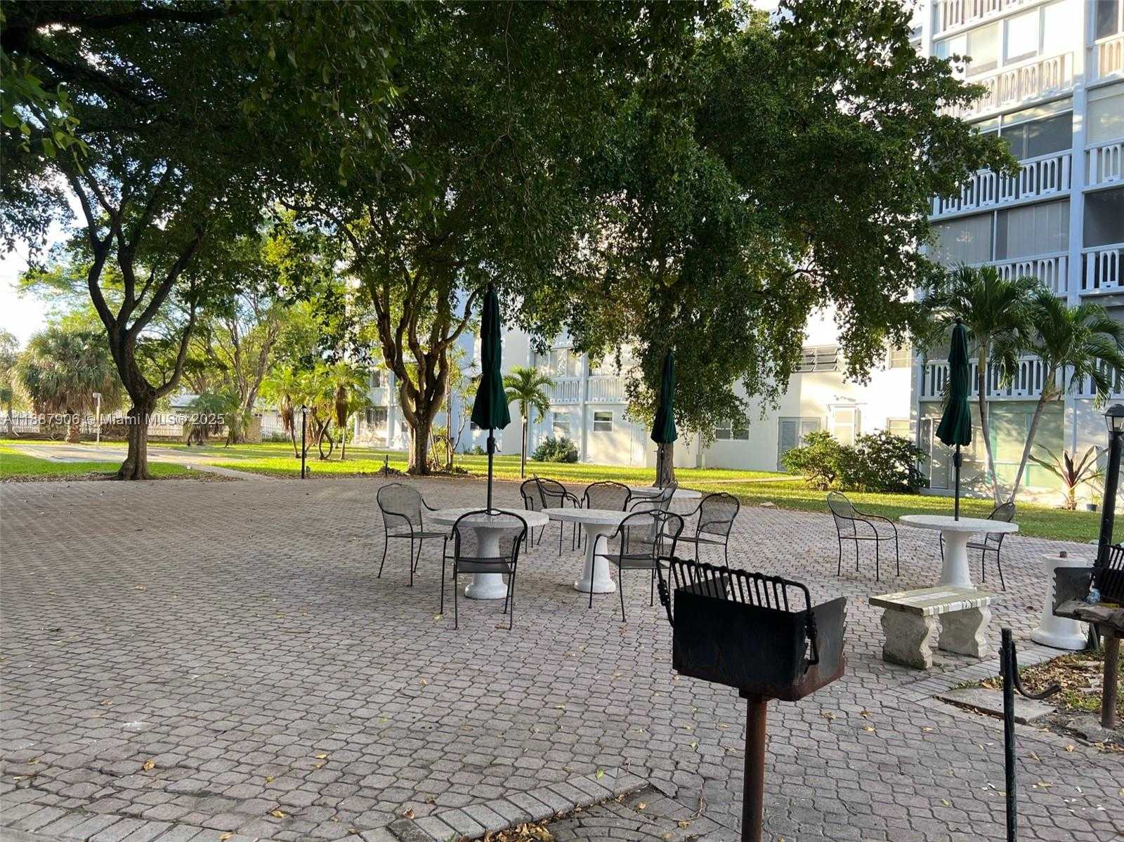 Small Image of 301 NORTH EAST 14TH AVE #608, Hallandale Beach Number 21