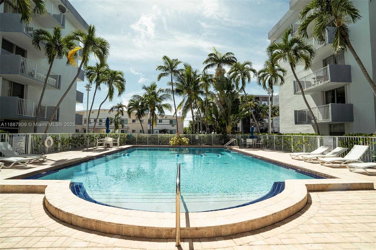 Small Image of 1801 SOUTH TREASURE DR #526, North Bay Village Number 12