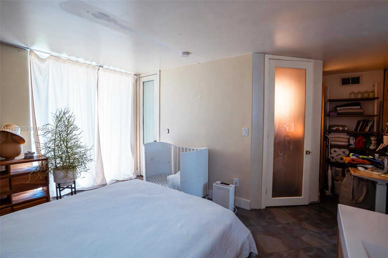 Small Image of 1801 SOUTH TREASURE DR #526, North Bay Village Number 6