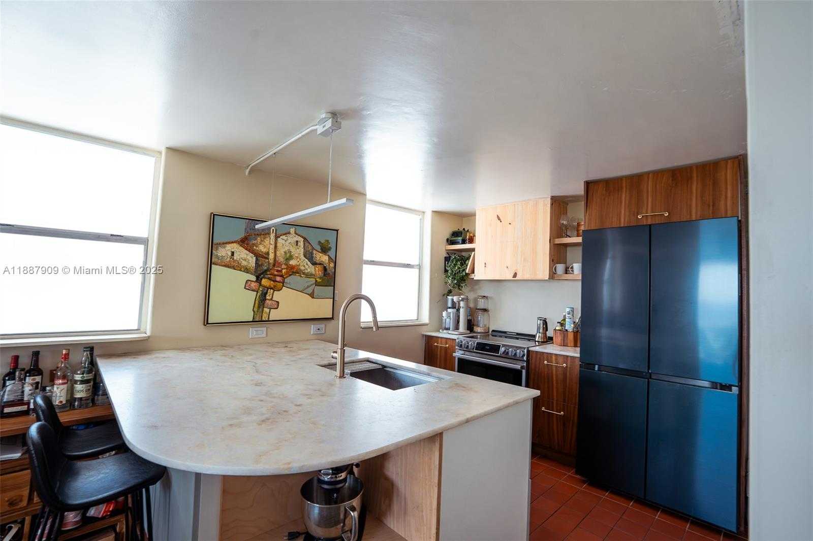 Small Image of 1801 SOUTH TREASURE DR #526, North Bay Village Number 9