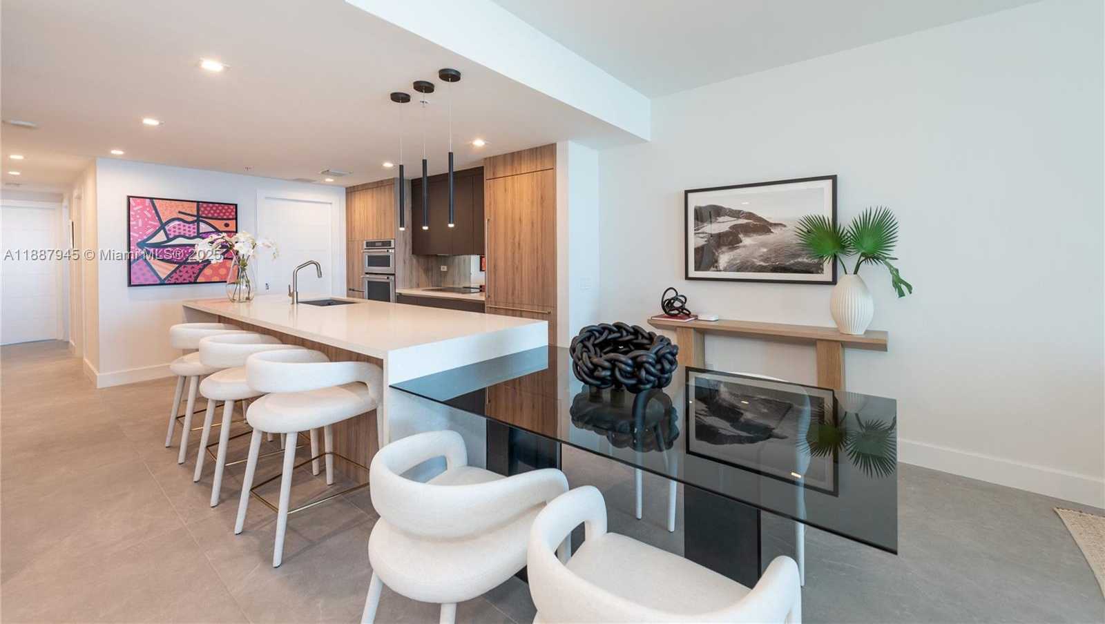 Small Image of 3801 COLLINS AVE #1502, Miami Beach Number 10