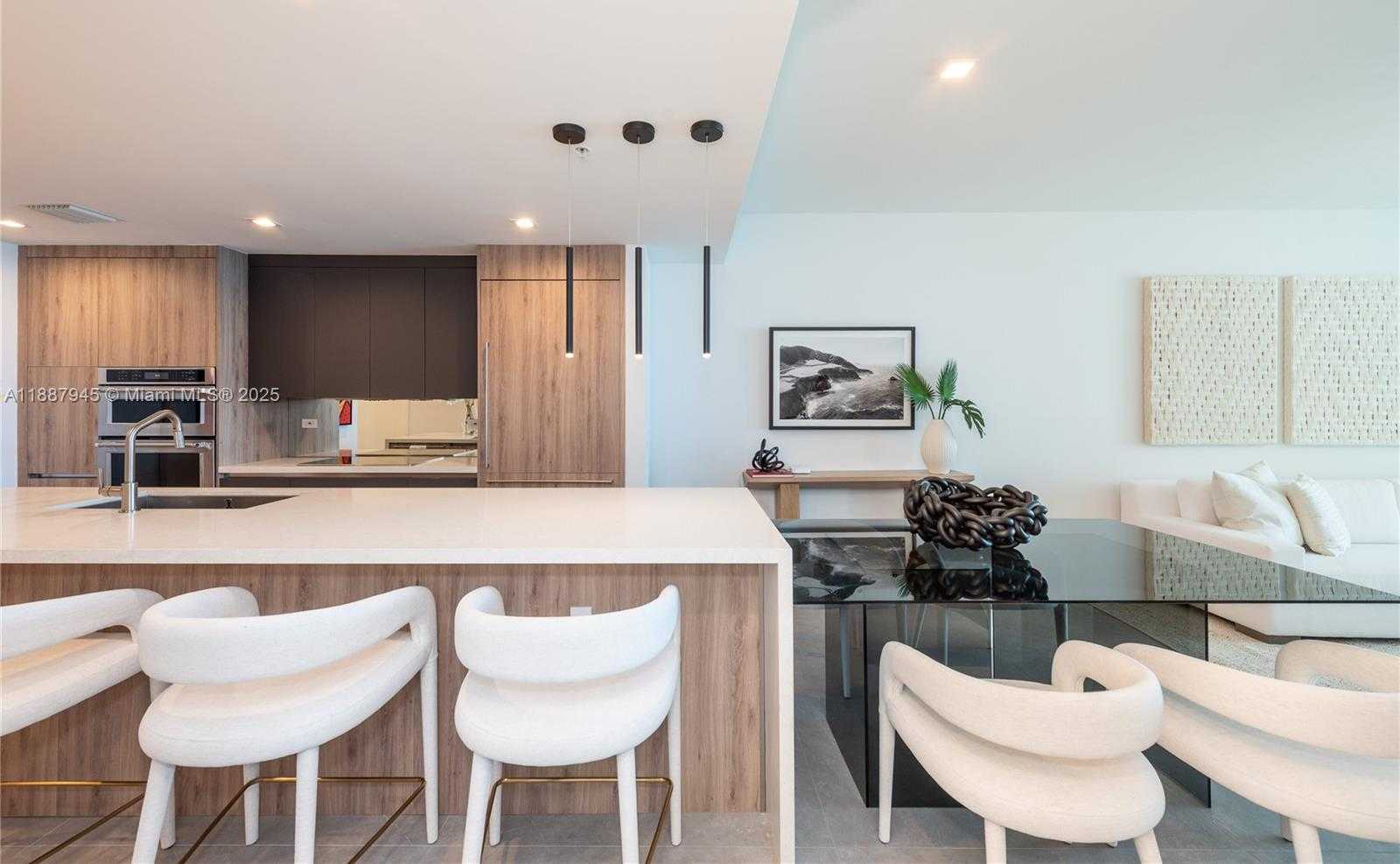 Small Image of 3801 COLLINS AVE #1502, Miami Beach Number 11