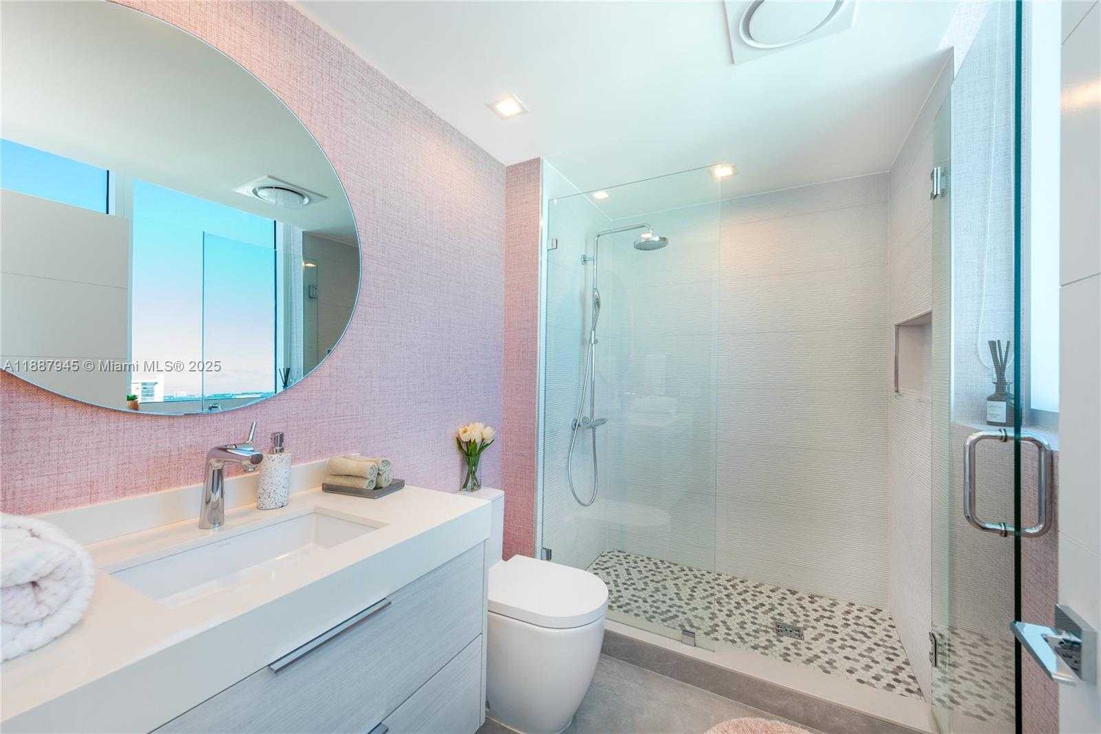 Small Image of 3801 COLLINS AVE #1502, Miami Beach Number 26