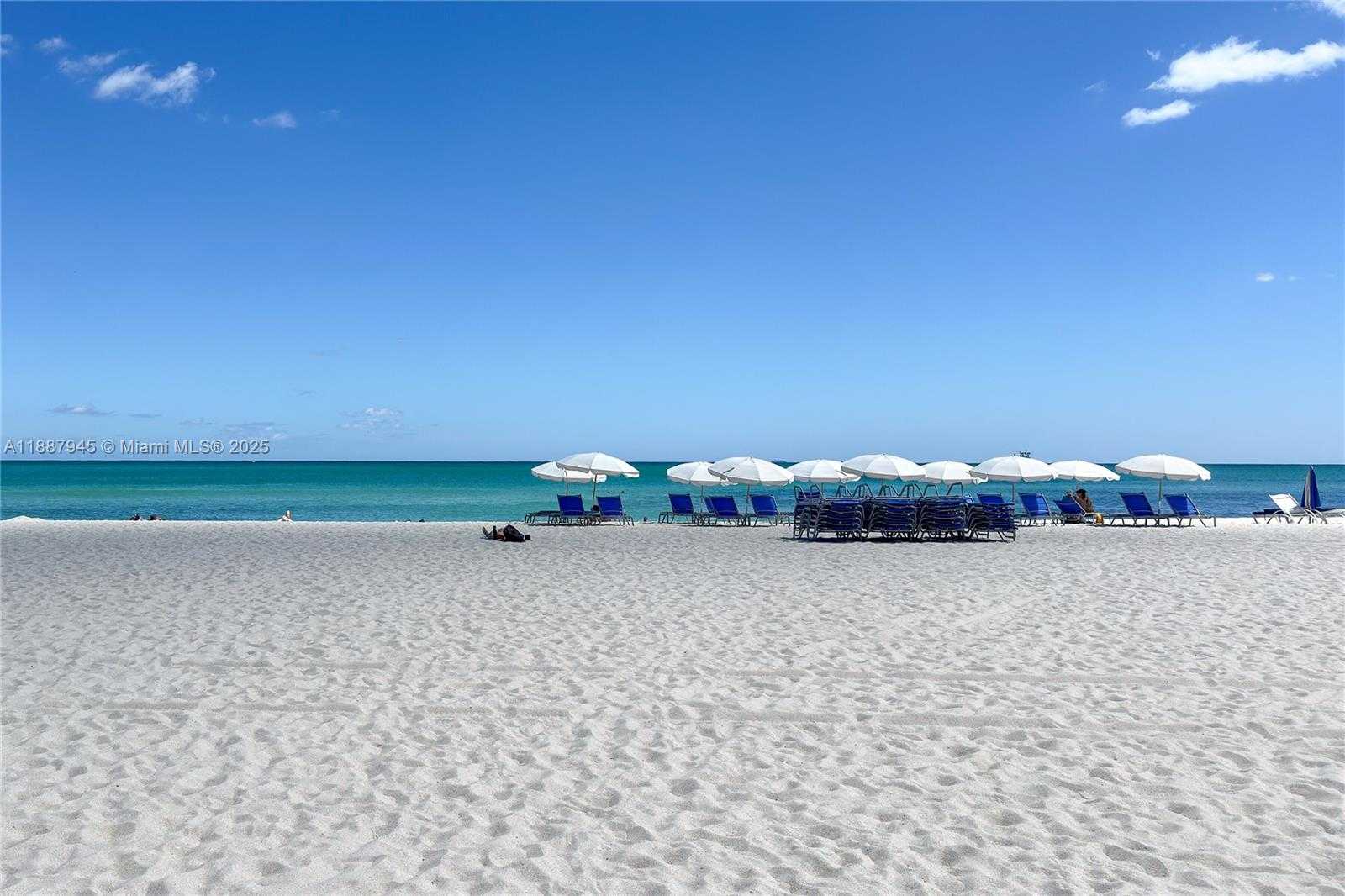 Small Image of 3801 COLLINS AVE #1502, Miami Beach Number 31