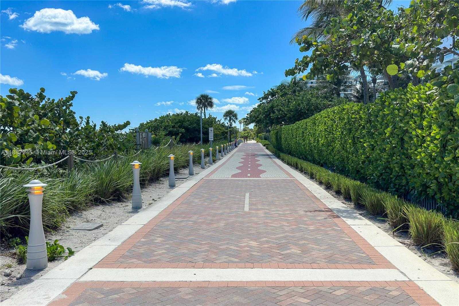 Small Image of 3801 COLLINS AVE #1502, Miami Beach Number 32