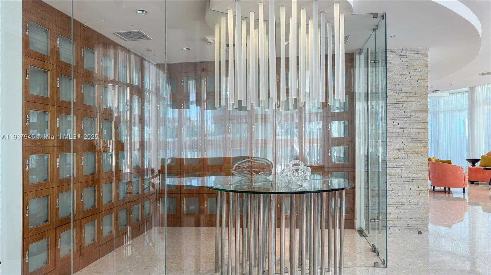 Small Image of 3801 COLLINS AVE #1502, Miami Beach Number 36