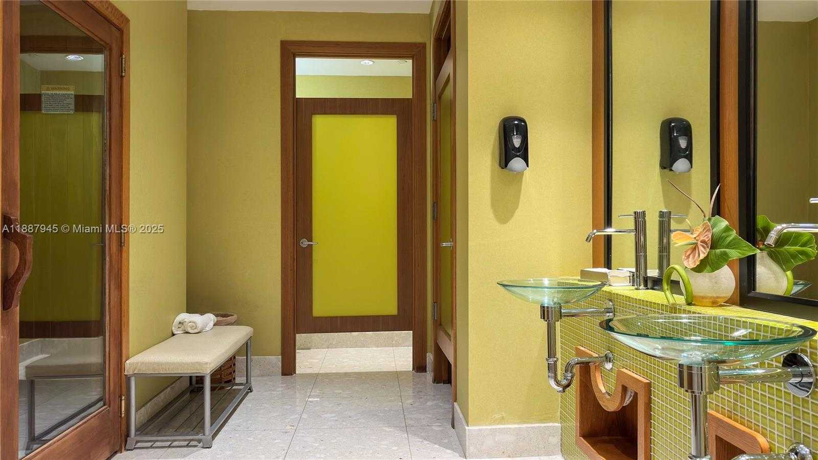 Small Image of 3801 COLLINS AVE #1502, Miami Beach Number 40