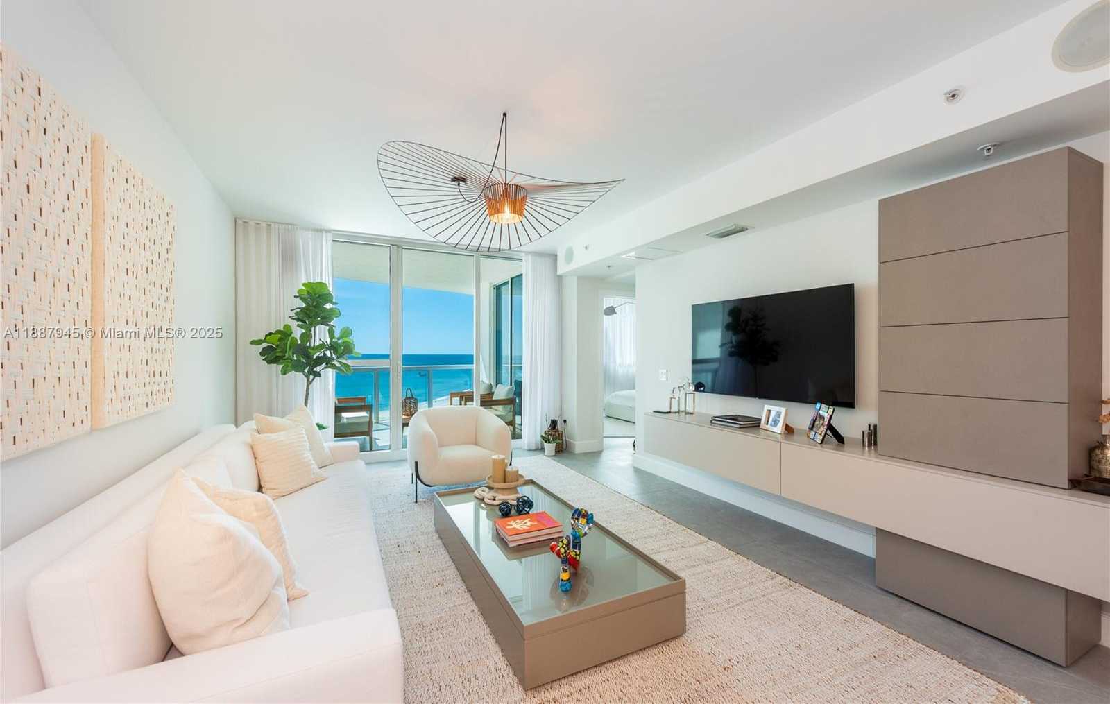 Small Image of 3801 COLLINS AVE #1502, Miami Beach Number 7