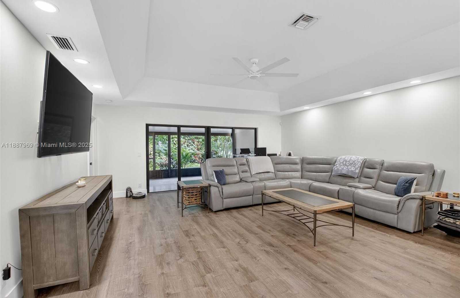 Small Image of 20774 CONCORD GREEN DR W, Boca Raton Number 14