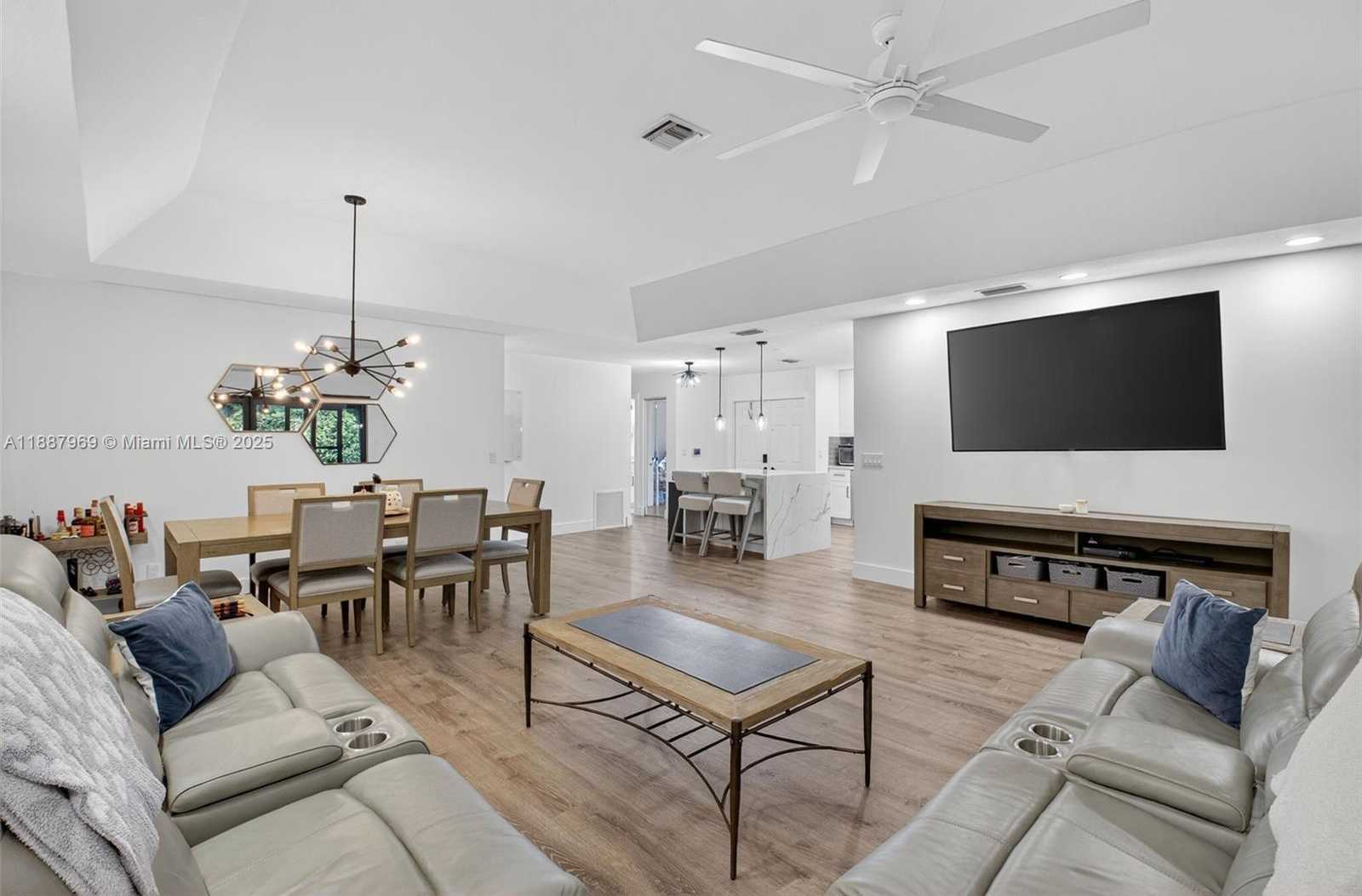 Small Image of 20774 CONCORD GREEN DR W, Boca Raton Number 17