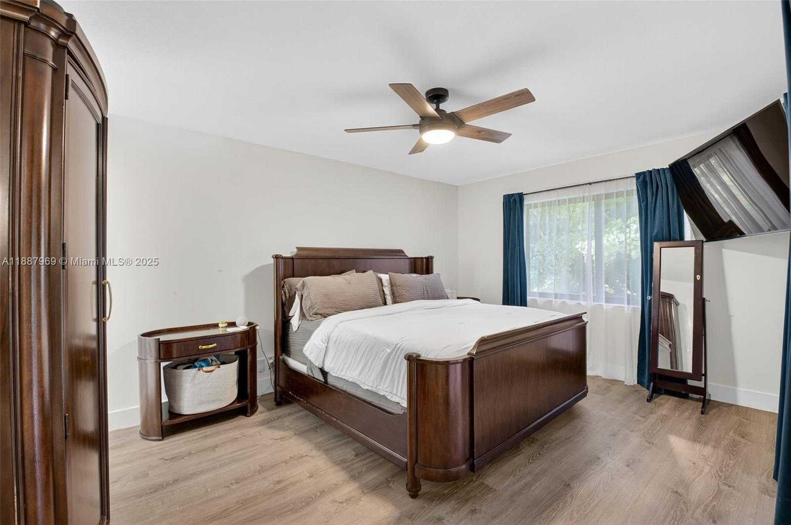 Small Image of 20774 CONCORD GREEN DR W, Boca Raton Number 19