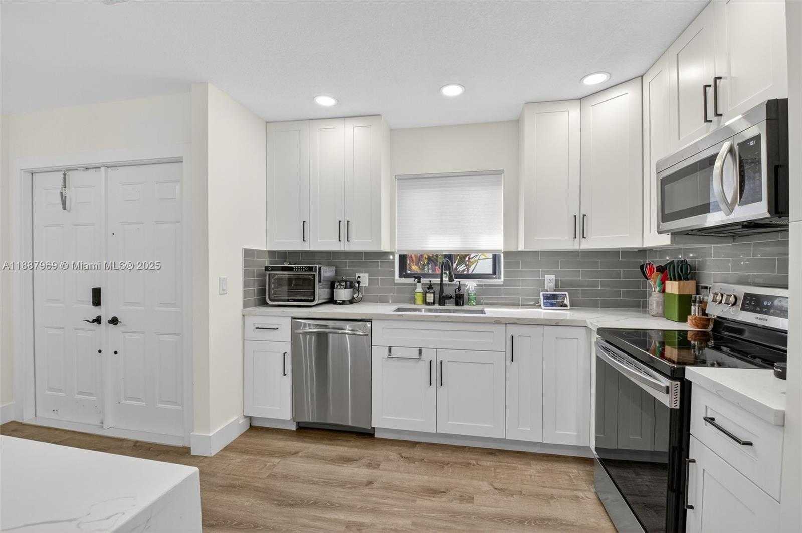 Small Image of 20774 CONCORD GREEN DR W, Boca Raton Number 9