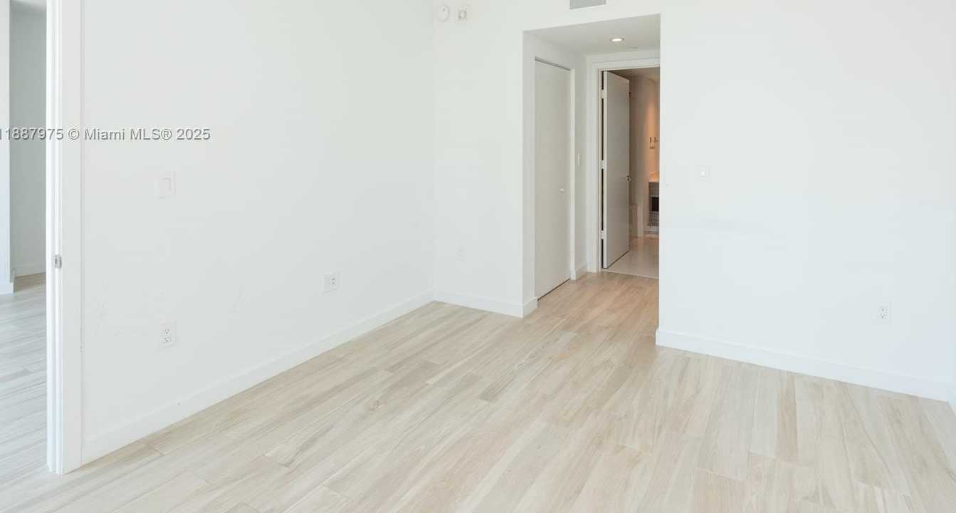 Small Image of 1300 SOUTH MIAMI AVE #1003, Miami Number 13