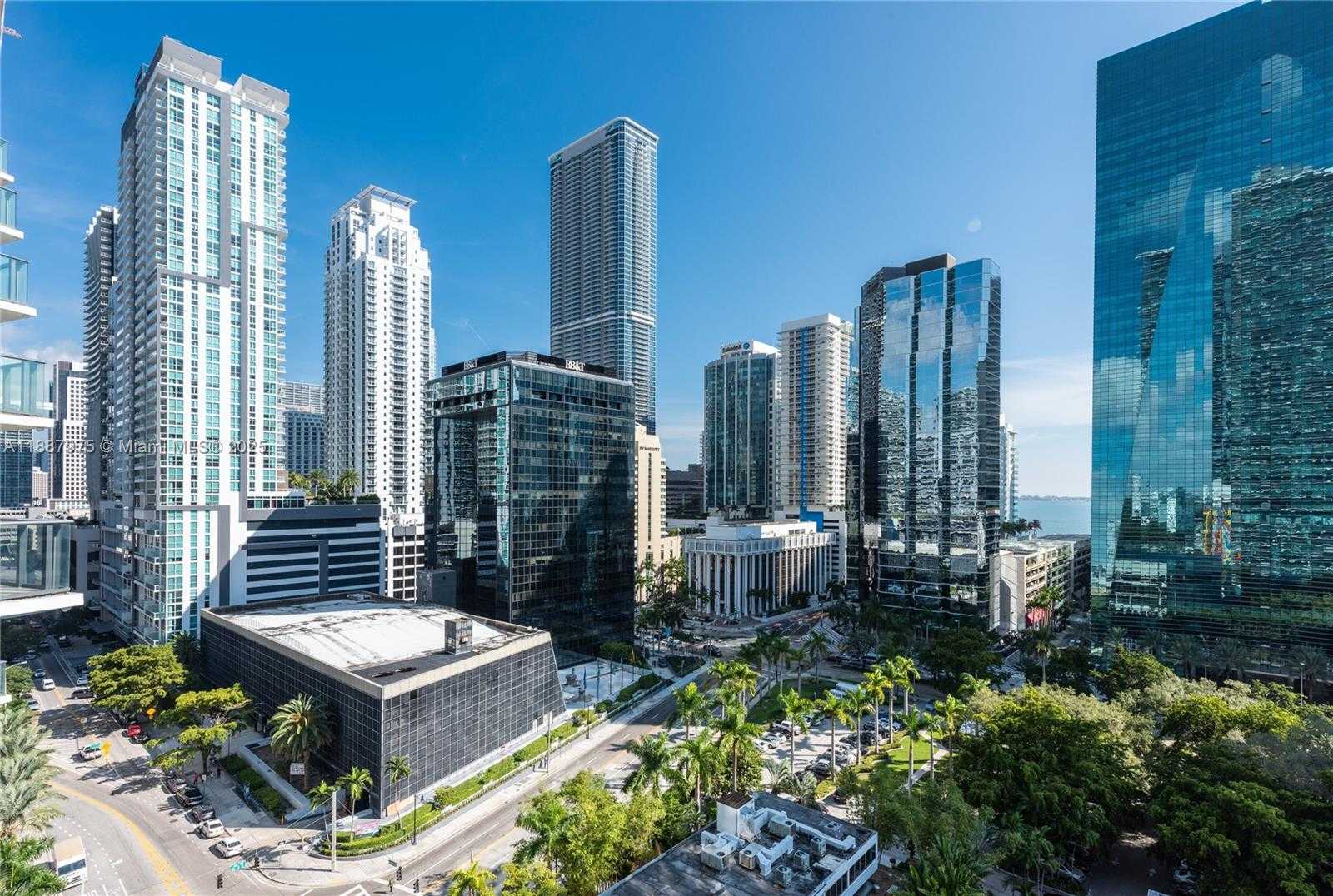 Small Image of 1300 SOUTH MIAMI AVE #1003, Miami Number 24