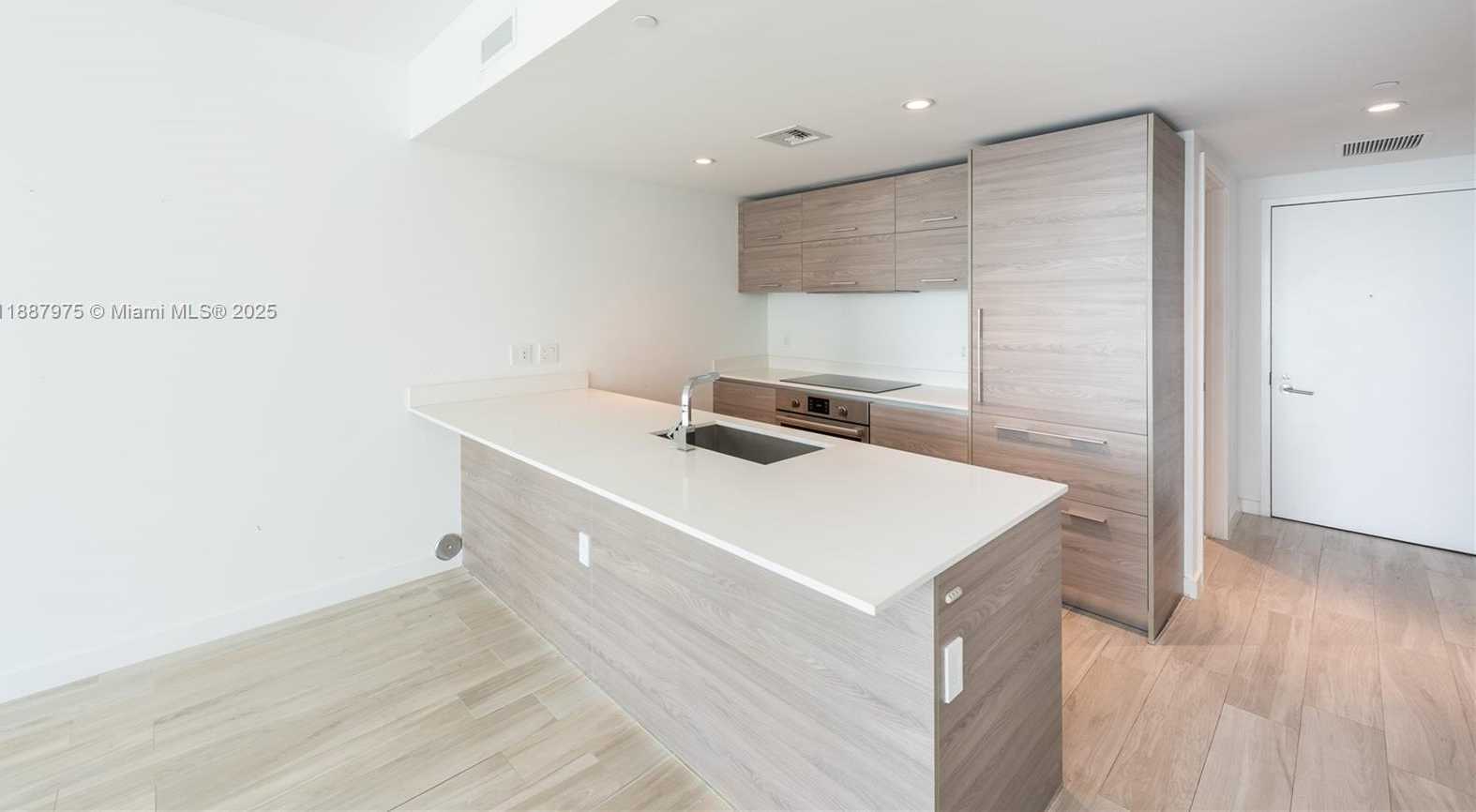 Small Image of 1300 SOUTH MIAMI AVE #1003, Miami Number 7