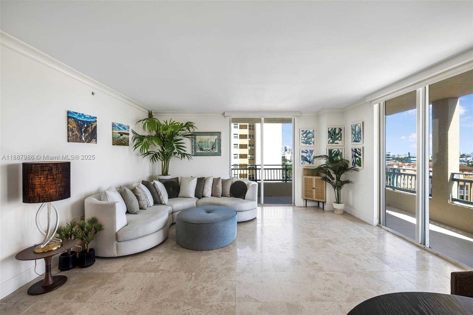 Small Image of 90 ALTON RD #811, Miami Beach Number 2