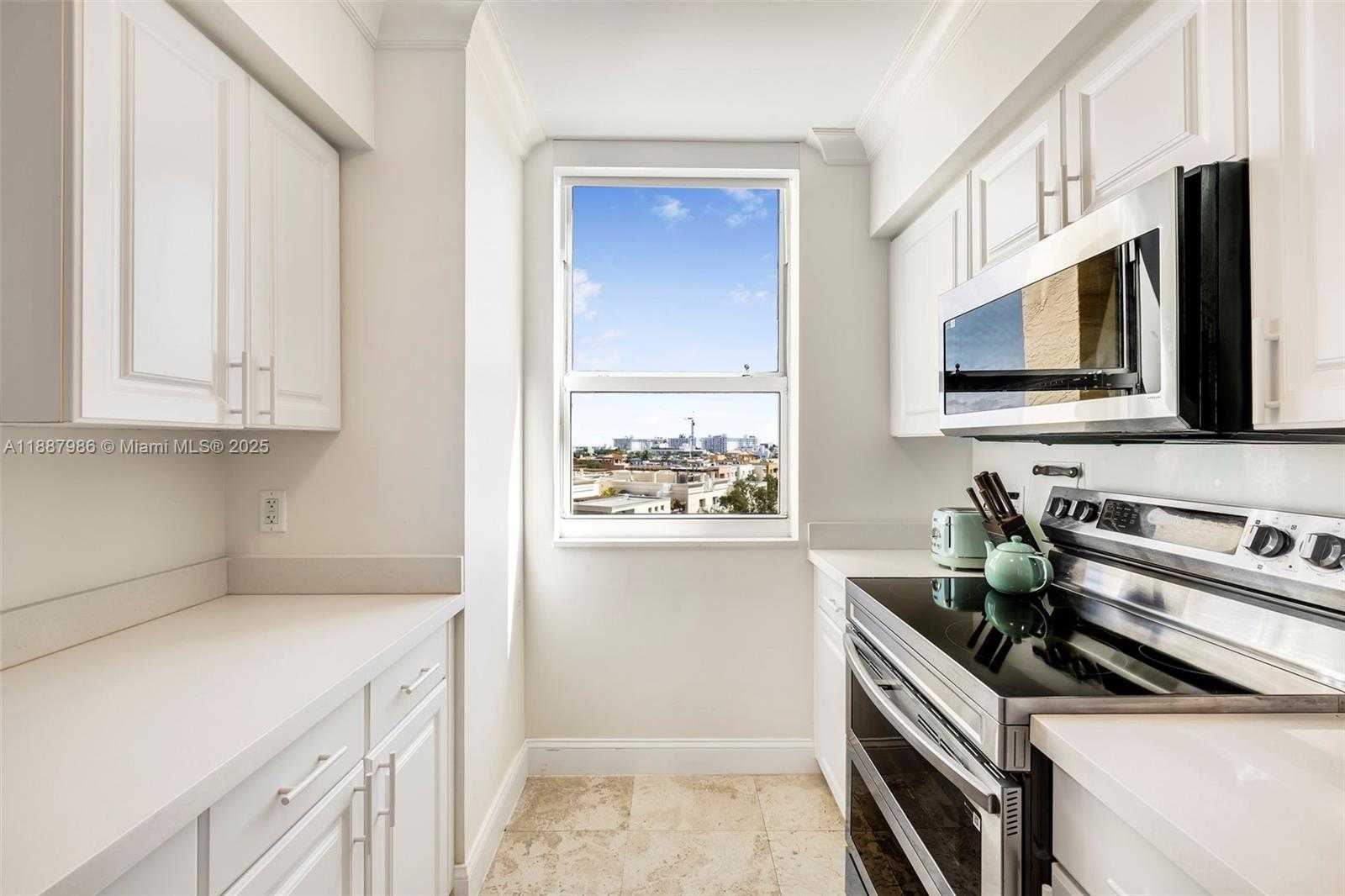 Small Image of 90 ALTON RD #811, Miami Beach Number 7