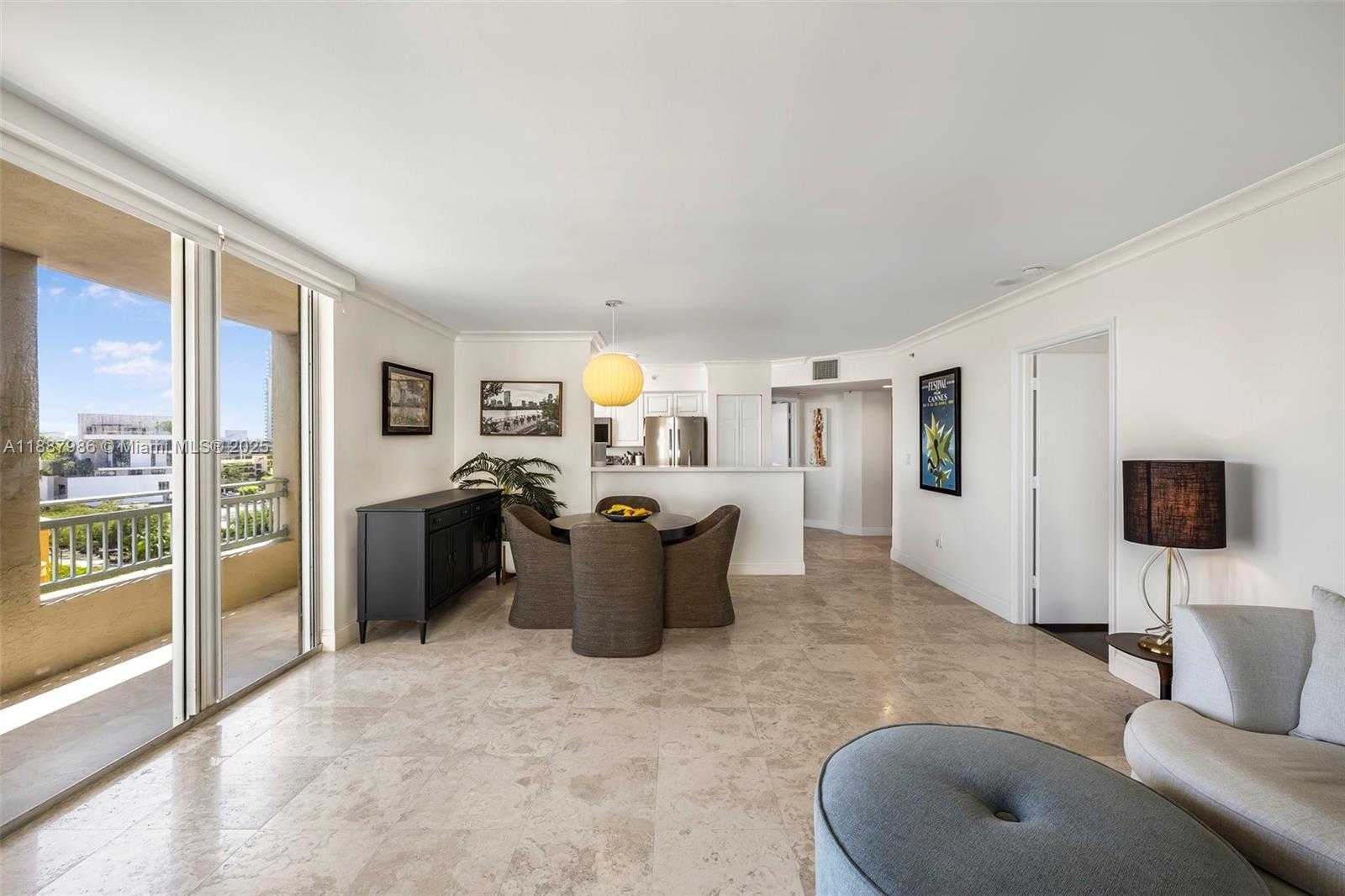 Small Image of 90 ALTON RD #811, Miami Beach Number 9