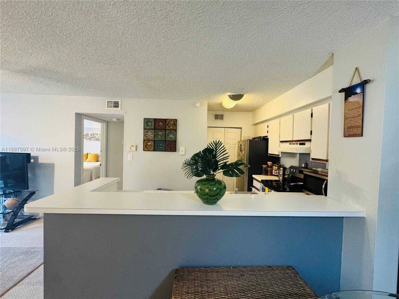 Small Image of 650 SOUTH PARK RD #26-5, Hollywood Number 3