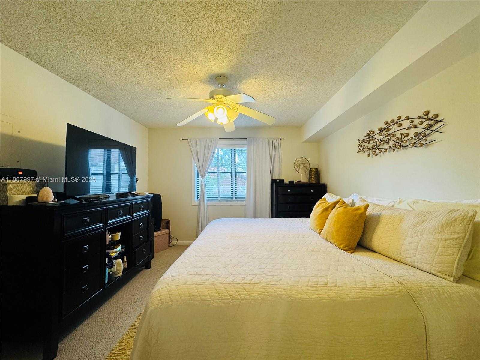 Small Image of 650 SOUTH PARK RD #26-5, Hollywood Number 7