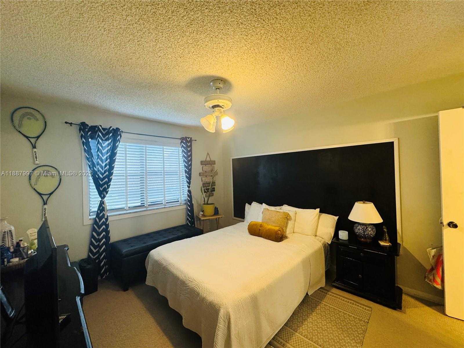 Small Image of 650 SOUTH PARK RD #26-5, Hollywood Number 9